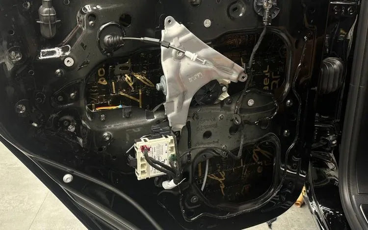 Шумоизоляция дверей